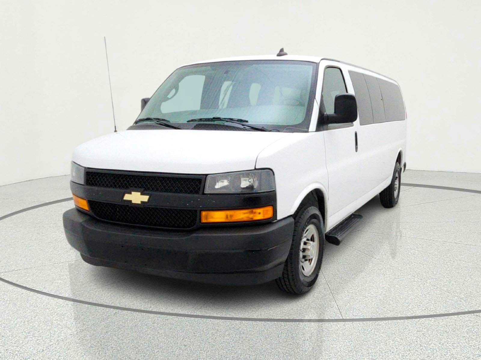 chevrolet express passenger 2022 1GAZGNFP9N1284629 image chevrolet express passenger 2022 1GAZGNFP9N1284629 image